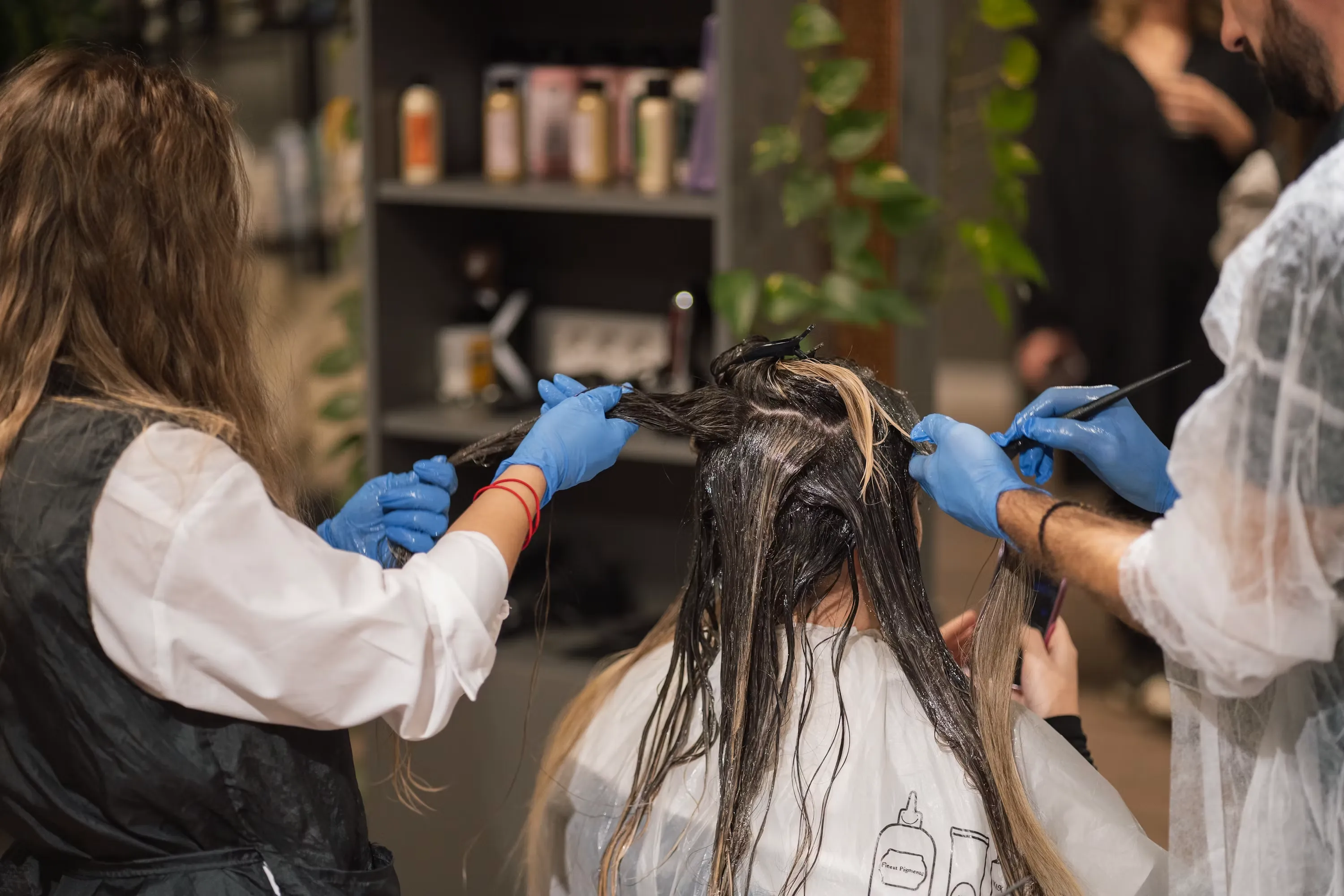 Ansatzfärbung bei Beauty Hair & Skin in Garbsen