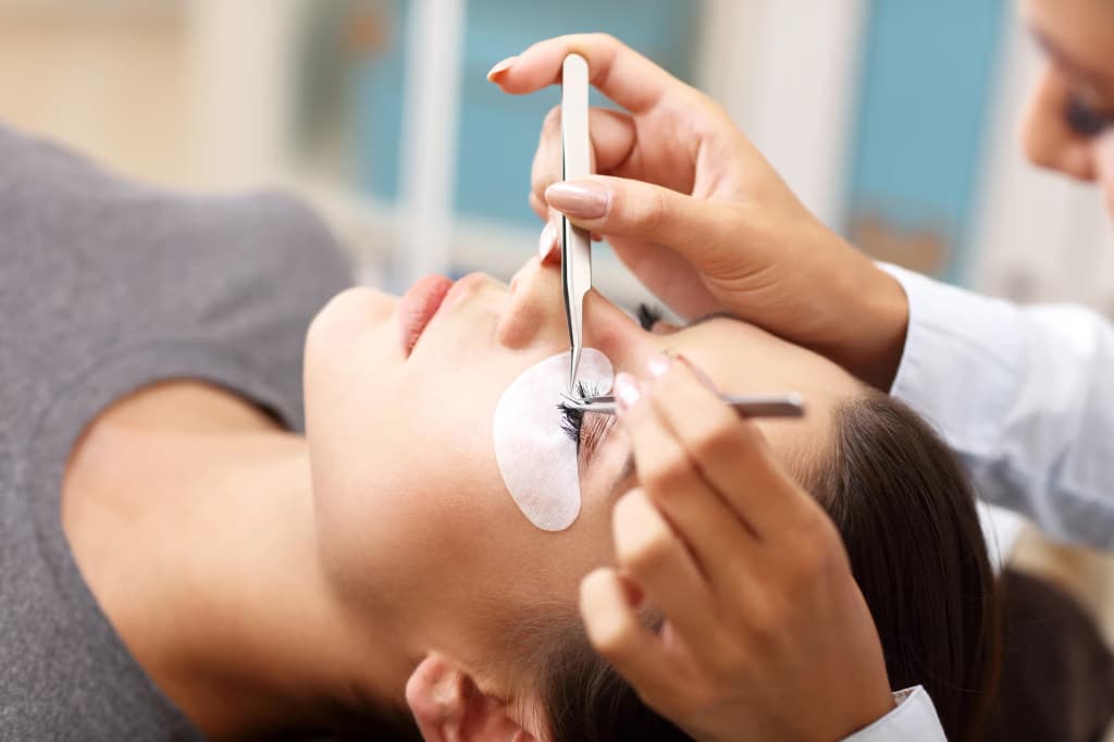 Wimpernverlängerung im Beauty Studio